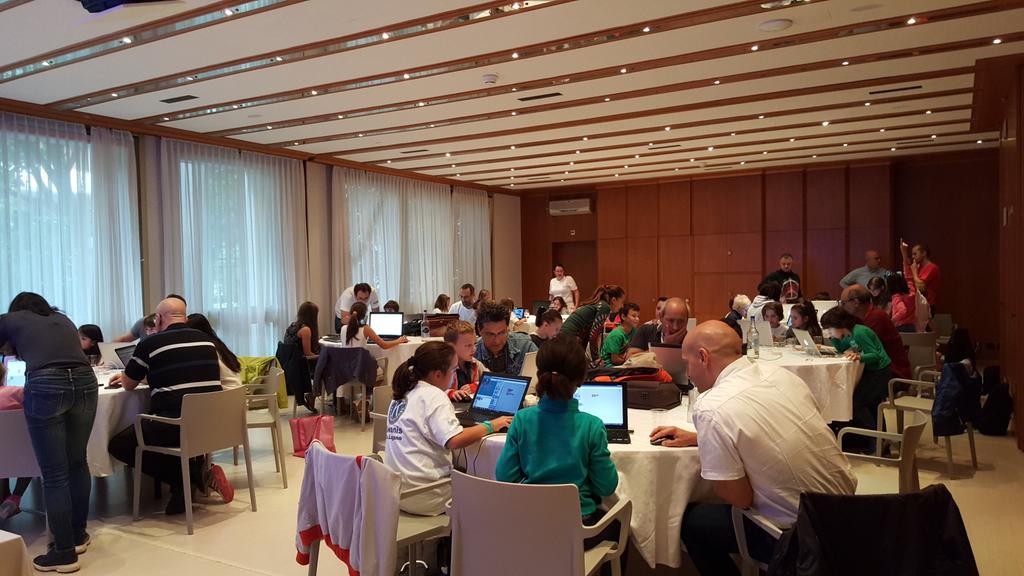 atedIctTicino's tweet image. #ated4kids @CoderDojo #CoderdojoTicino la lezione di oggi un grande successo #programmazione ma anche cucina ☺