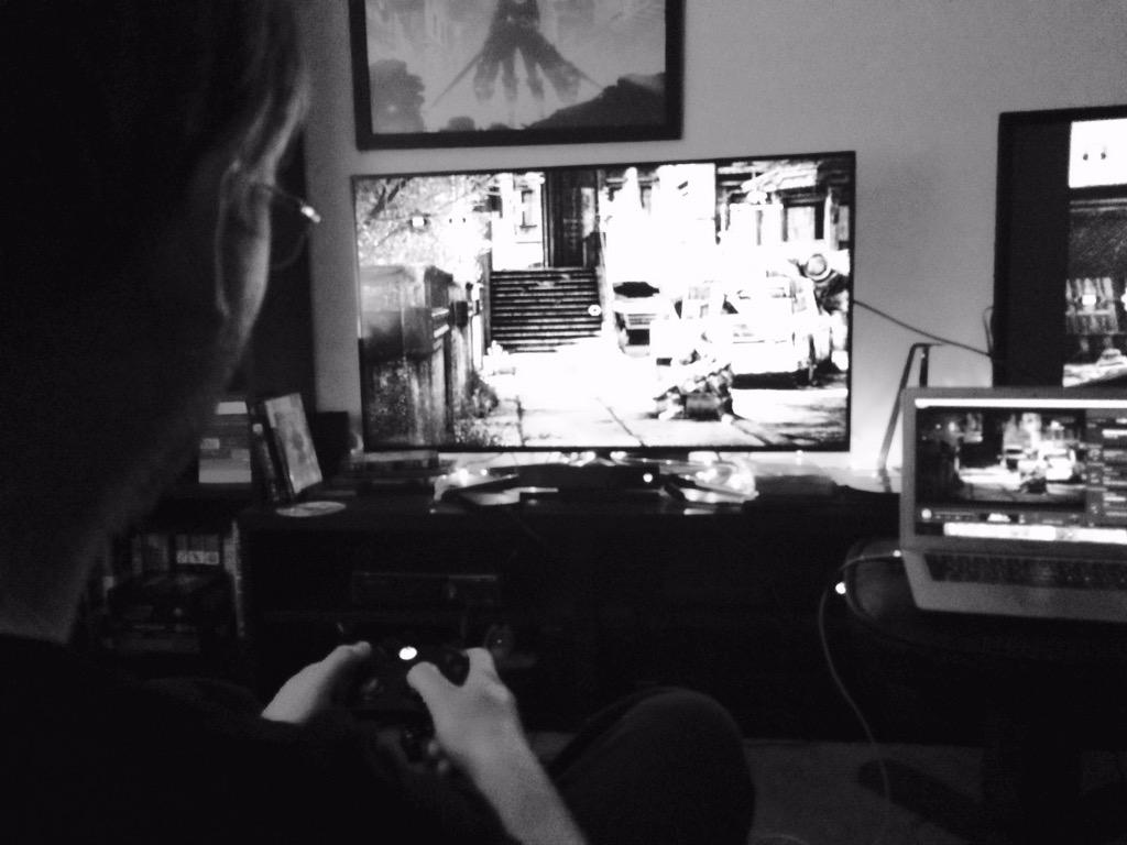 ljvids's tweet image. #CWU ... Last night Luke and James worked effortlessly shooting more Cogs War. #cogswar  #machinama #ljstudios