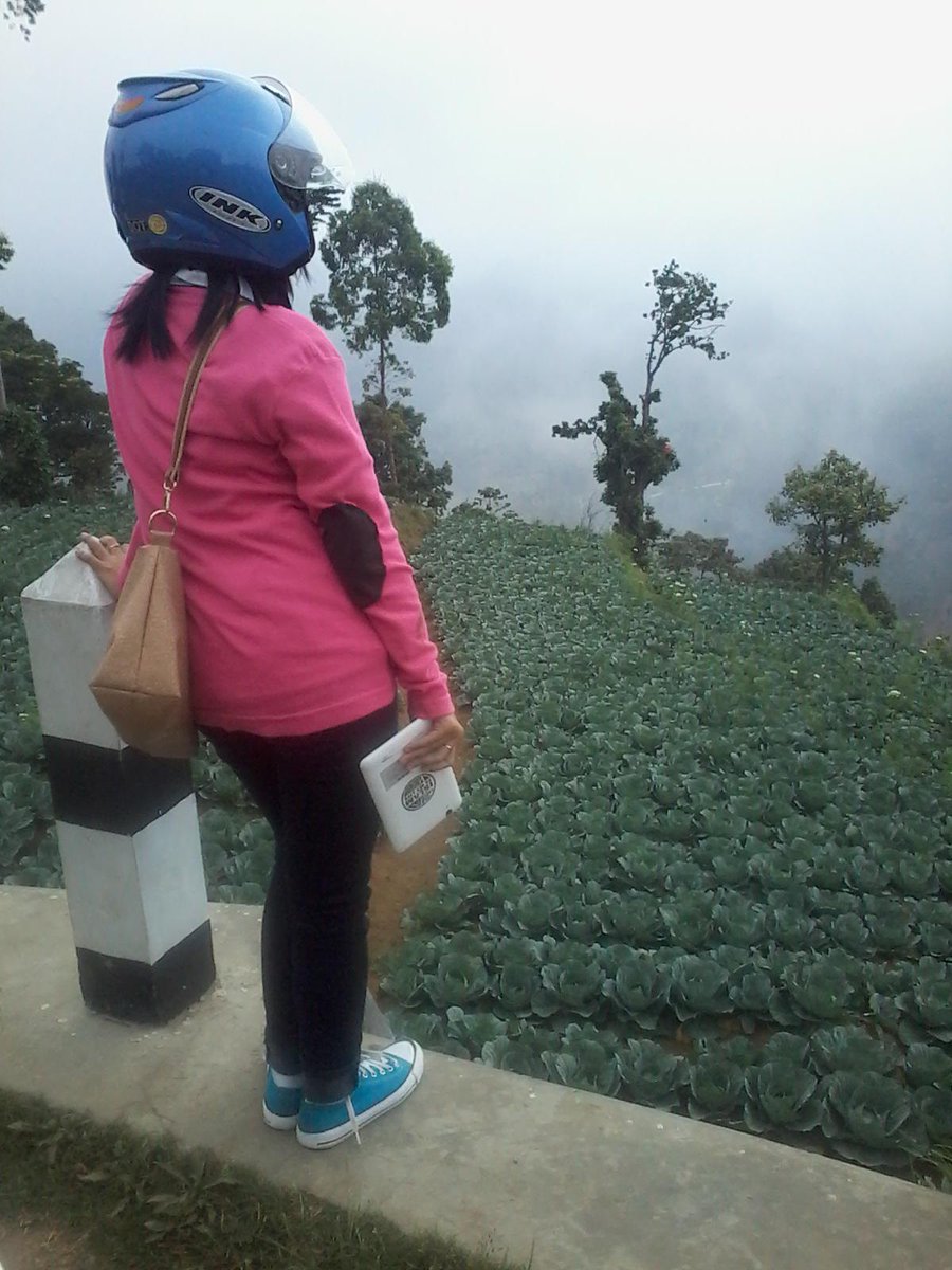 Dythananda's tweet image. . MALANG :*