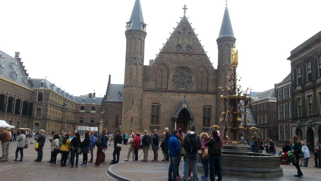 Glasatelier Oud Rijswijk op Monumentendag op het Binnenhof te Den Haag