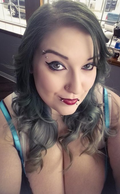 #KIK sessions tonight! Mama is bored and wants some #subs KIK me @ JacquelynOfalltrades #humiliation<a href="/tag/kik"class="tags">#KIK</a><a href="/tag/feet"class="tags"><span>#feet</span></a><a href="/tag/humiliation"class="tags"><span>#humiliation</span></a><a href="/tag/sph"class="tags"><span>#sph</span></a><a href="/tag/subs"class="tags"><span>#subs</span></a>