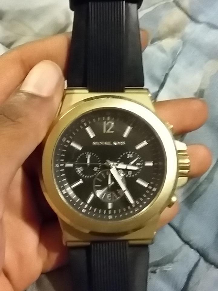 CaptainAC1's tweet image. Selling this watch #michaelkors hmu if u want it I guess they stop making this one