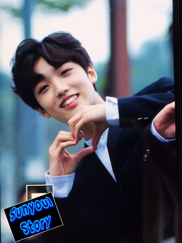 얼굴은 애기애기한데 몸은 남자인 신인 아이돌.jpg | 인스티즈