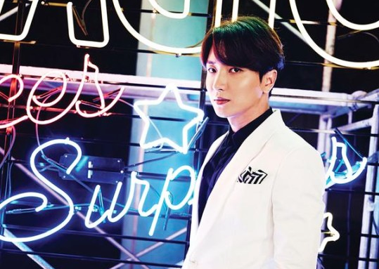 soompi's tweet photo. #SuperJunior Reveals Individual Teaser Images for “Magic” Special Album
http://t.co/g53kYNxtVP http://t.co/SVMaA3vNrJ