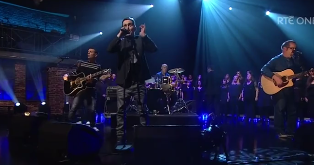 JOEdotie's tweet photo. Aslan blew us away with their performance on last night's Late Late Show http://t.co/fj2YKcyrXW http://t.co/3vbmRxhKwx