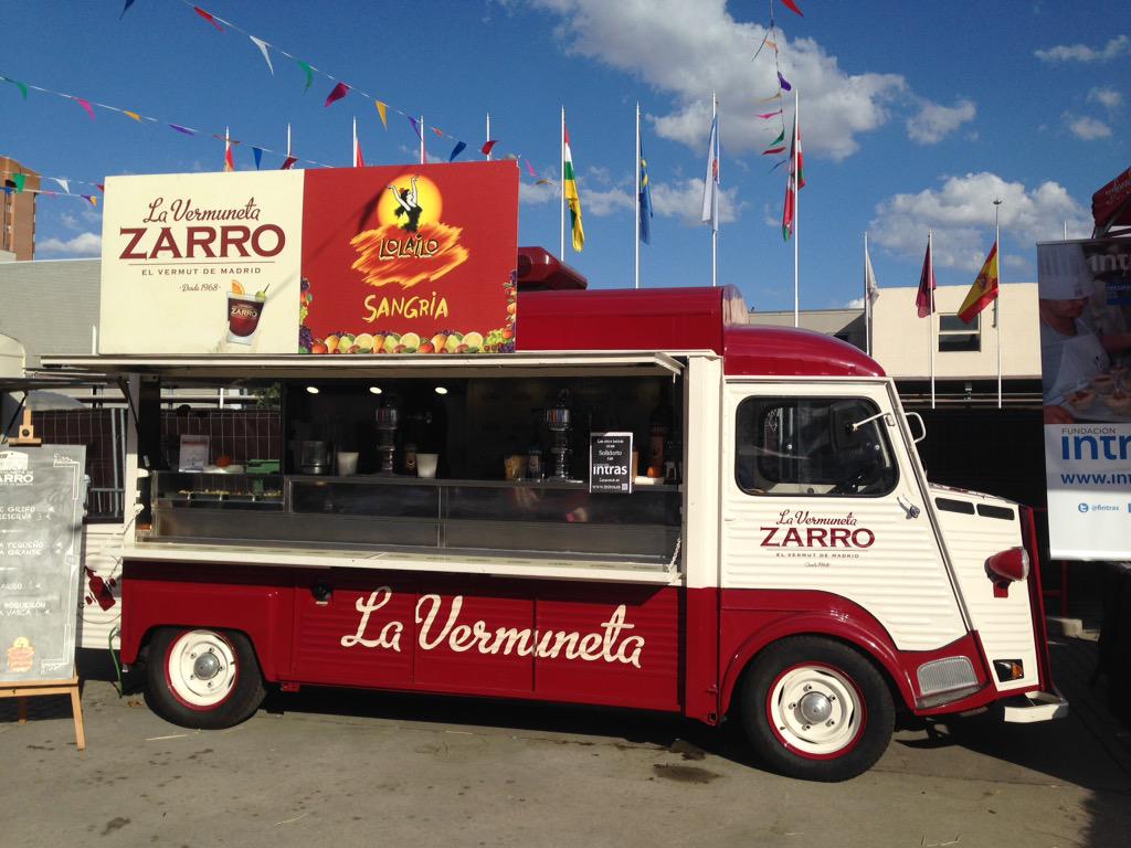 fintras's tweet photo. Arranca el #showcookin solidario en el @Vall_FoodTruck. Muchas gracias a todas las #foodtrucks que colaboran!!! http://t.co/ZFzQxsg4sj