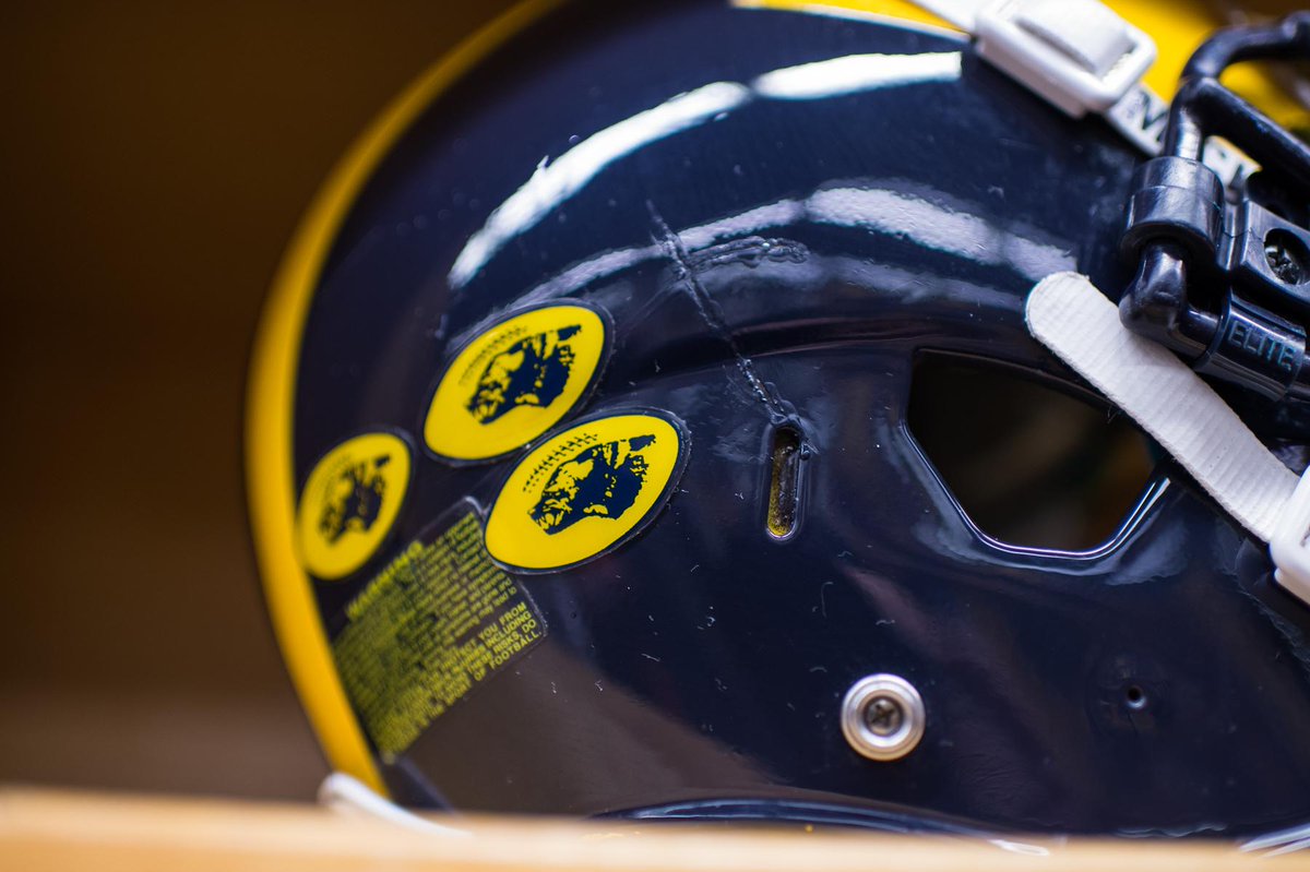 Michigan Athletics On Twitter Umichfootball Is Sporting New Helmet Stickers Today And Throughout The Season Goblue Http T Co Xbdbkrokpn