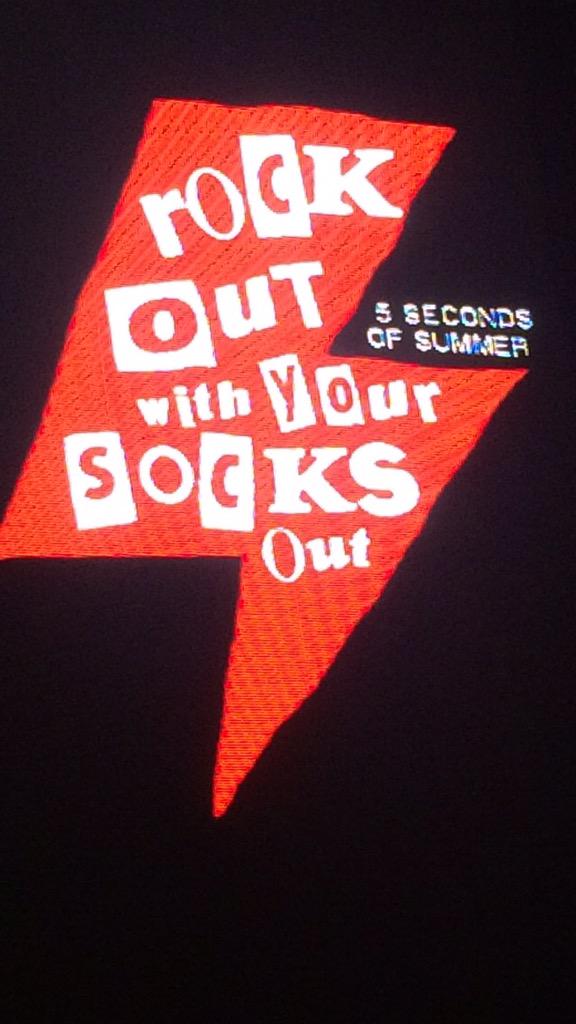 LlETOME's tweet image. #HERESTOROWYSOMEMORIES #HERESTO5SOSMEMORIES @Ashton5SOS