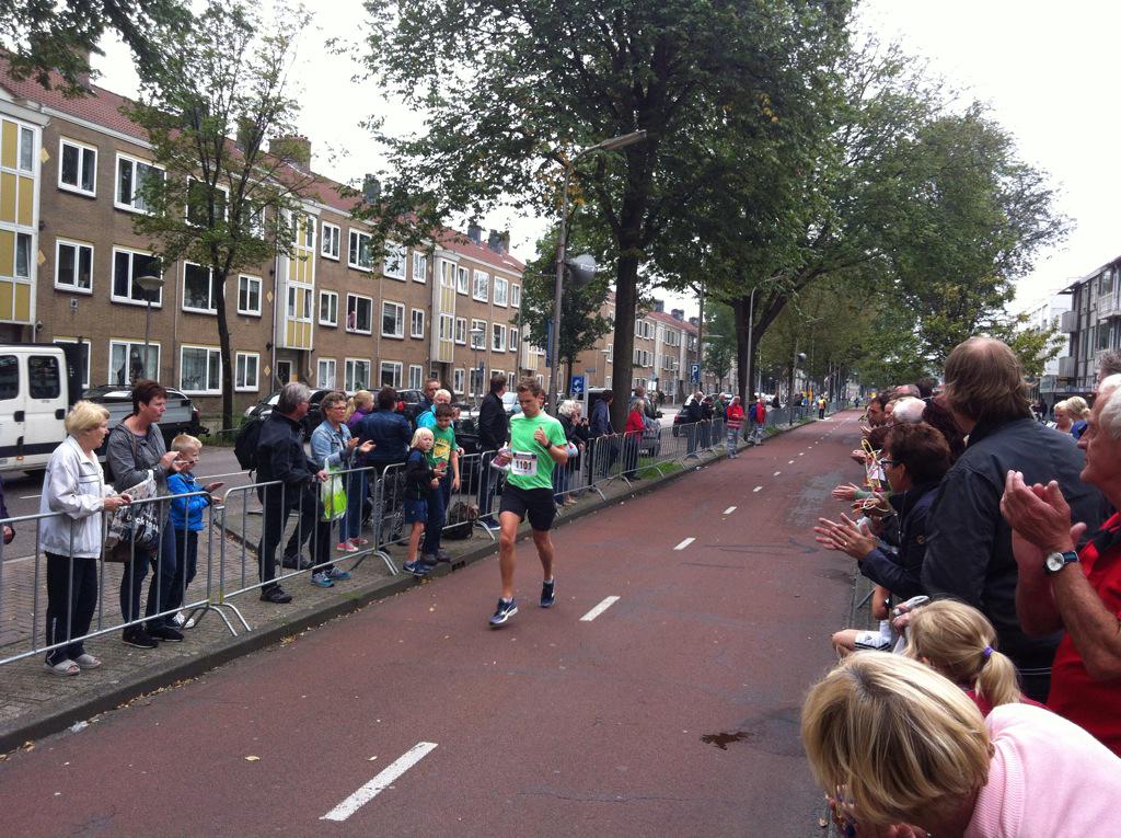 fokzaa's tweet image. Winnaar 8 km @Pierloop2015 uit Amersfoort (foto). Tweede is IJmuidenaar