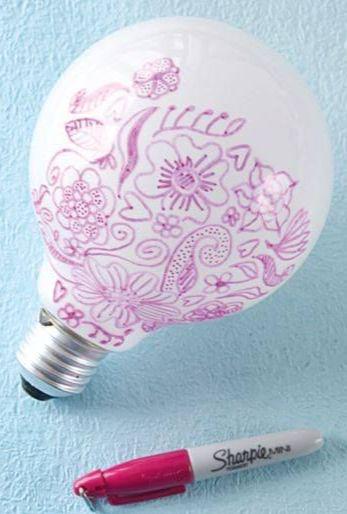EditCopywriter's tweet image. One to try out....draw on a lightbulb with a sharpie and it will decorate the walls with your designs! #decor
