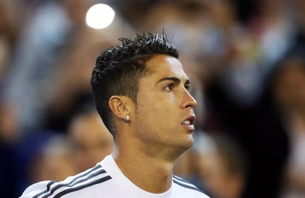 realmadridindo1's tweet photo. Pencetak Gol Sepanjang Masa Real Madrid :

Cristiano Ronaldo (228)
Raul (228)
Di Stefano (216).
http://t.co/br3dTzTzoh