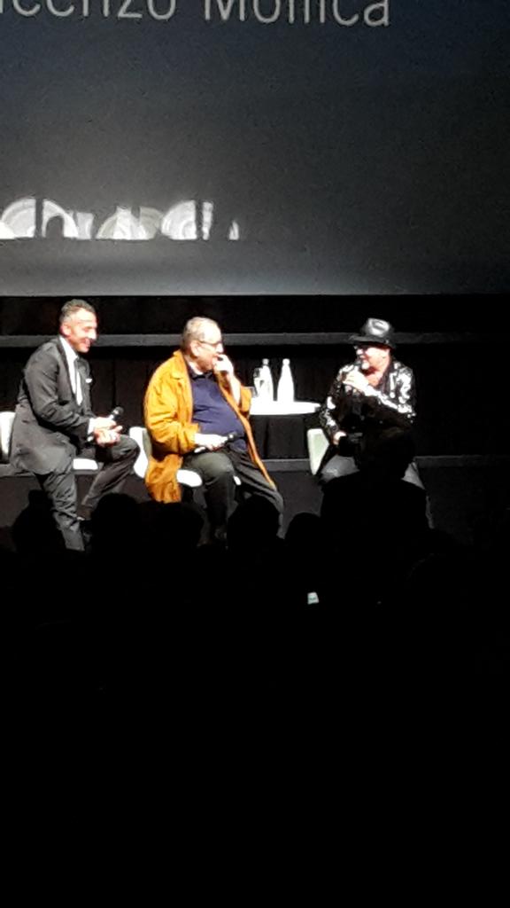 nikizag7's tweet image. #fabiomasi @doreciakgulp @vascorossi #ildecalogo #venezia72 #iocero @RaiTre