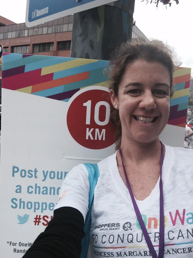 LabbeCatherine's tweet image. 10k! #OneWalkShoeSelfie #OneWalk @Team_LungCancer
