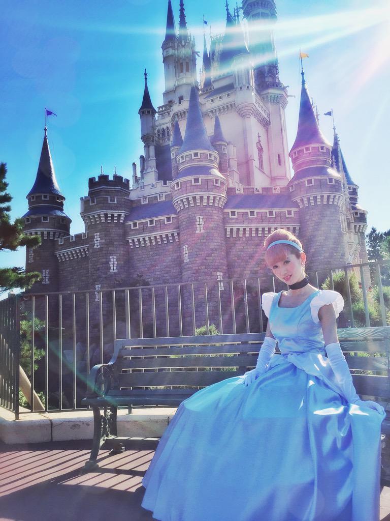 Ankh Crossあんでぃ シンデレラ仮装の反響がヤバすぎてびっくり 笑 もう少し画像載せます Dハロ シンデレラ チャーミング王子 ディズニー ハロウィン 15 Http T Co Dnwjiqxsab Twitter