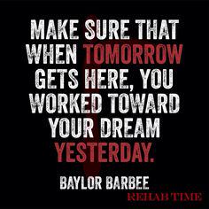 MaeAcmali's tweet photo. Let's work towards our dream ☺️ 👊 http://t.co/hmOpU6jx0a