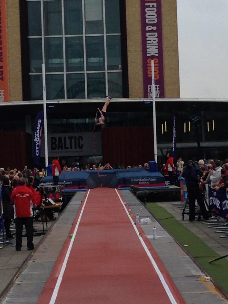 ProD_Running's tweet photo. The heavens may have opened but spirits were high in the crowds with #worldclass athletes at #GreatNorthCityGames http://t.co/GYEPDpJh0K