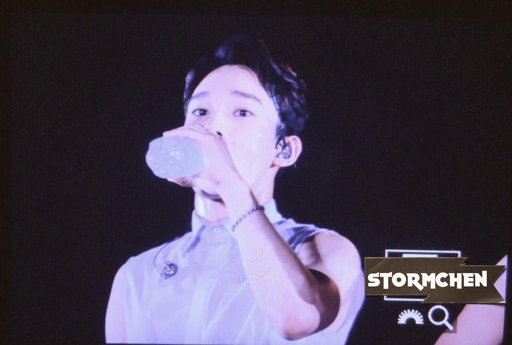 150912 충칭콘서트 #종대 #CHEN 💦💦