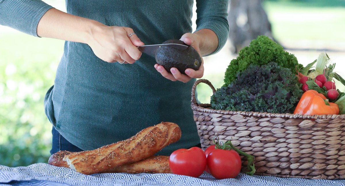 A little inspiration to fill your weekend with fresh foods, farmers' markets and #vegan picnics!