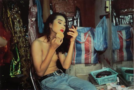 // Happy Birthday Nan Goldin //

Nan Goldin (American, b. 1953)
Yogo Putting on Powder, Second Trip, Bangkok, 1992 