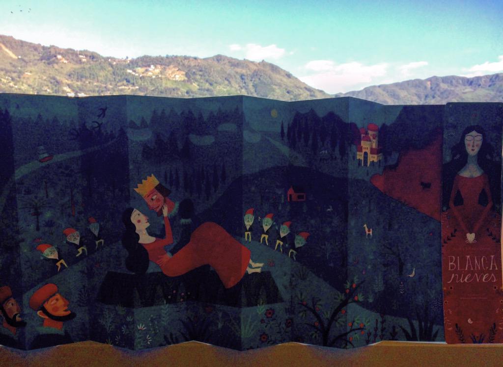 sari_medo's tweet image. Hermosa edición de Blanca Nieves de #unaluna