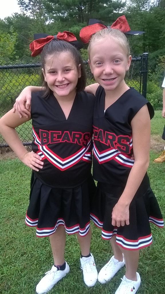 cheerlanding's tweet photo. Me and my bff At a big game http://t.co/CjFSzQ6h2A