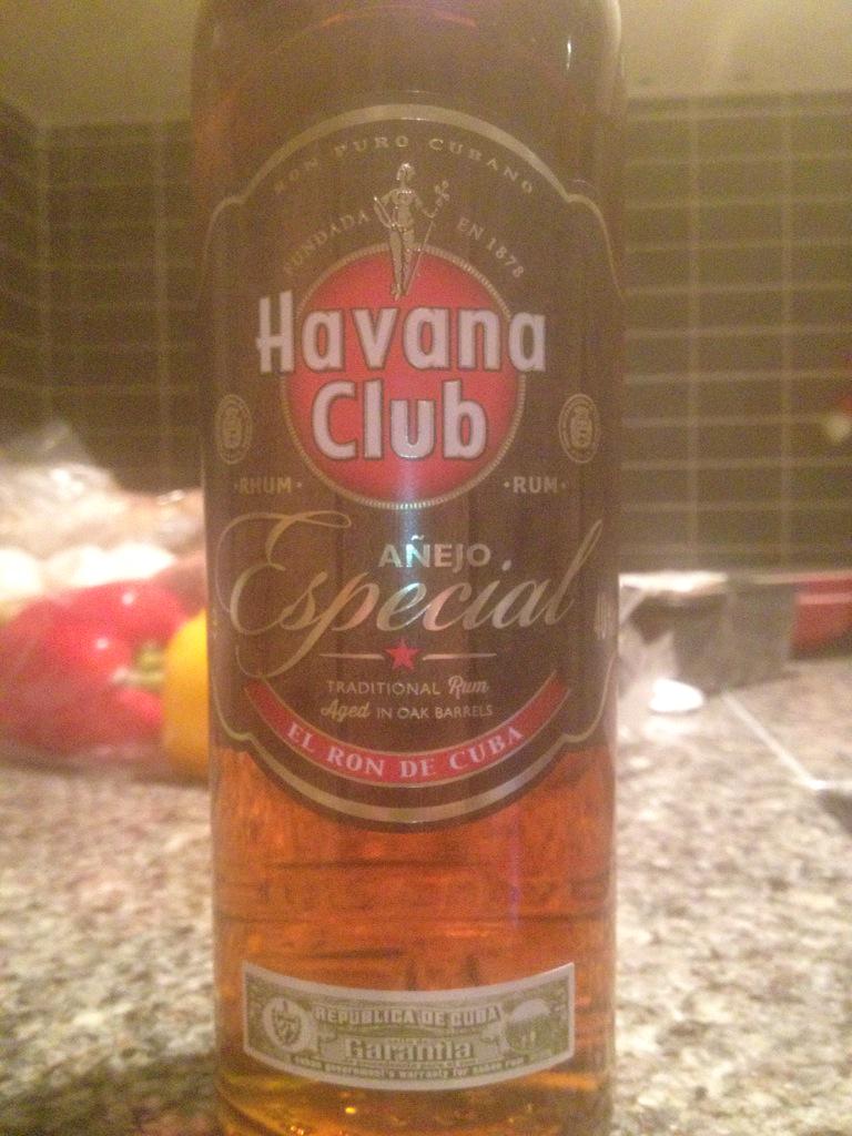 RichardRjab's tweet photo. @SimpleDan82 @DarrenPreston_ @_FromTheCross oh no out comes the Havana rum !! This could turn messy !! nutritioniskey http://t.co/sjL0y3yxCG