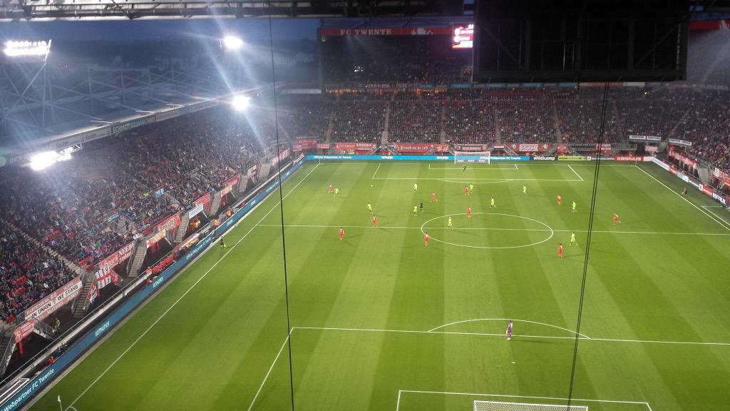De boarding van <a href="/itmundi/">Itmundi</a> gemaakt door ons heeft nu al zijn uitwerking. 2-0 voor <a href="/fctwente/">FC Twente</a> tegen <a href="/AFCAjax/">AFC Ajax</a>