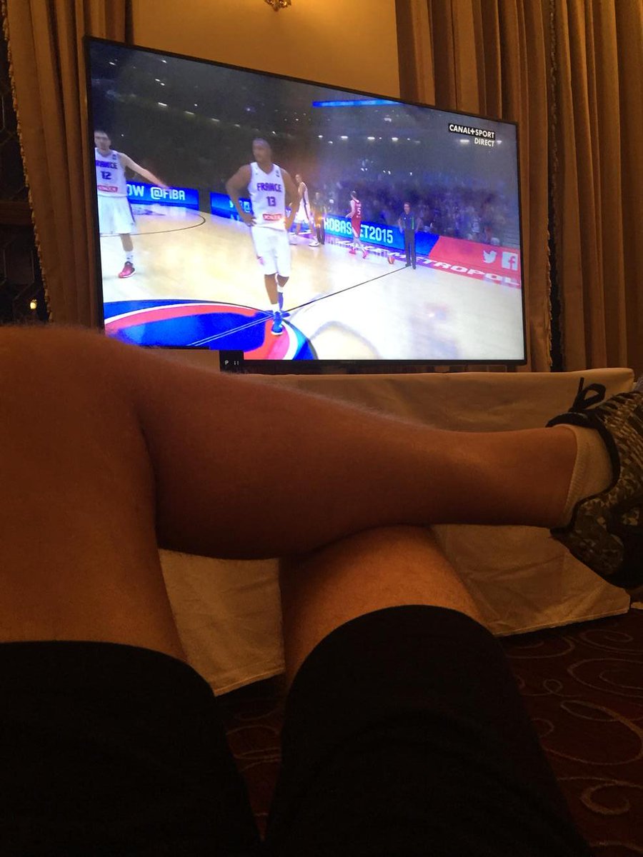 PascalPape's tweet photo. Allez les bleus!!!🏀🏀🏀 http://t.co/LQVj6OGtrn