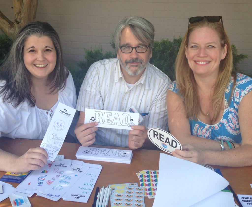 MemKappaAlumnae's tweet image. @FirstBookMidsouth @MemKappaAlumnae showing out for Street fair @MSBF2015#LiteracyisKey