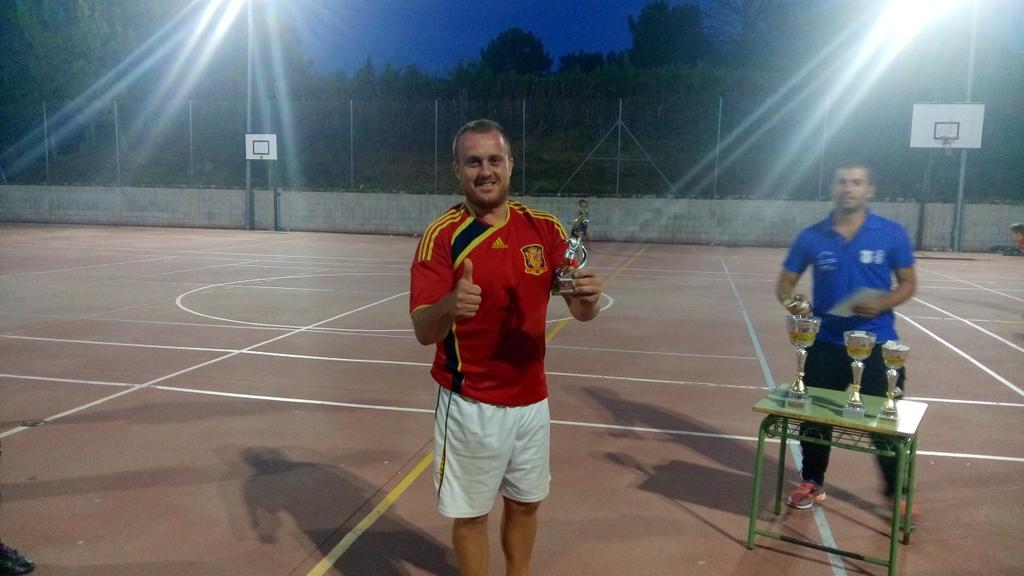 24hbenarraba's tweet photo. #24hbenarraba2015

Mejor portero

Alejo del equipo steauardiente http://t.co/QjfKYL39Ii
