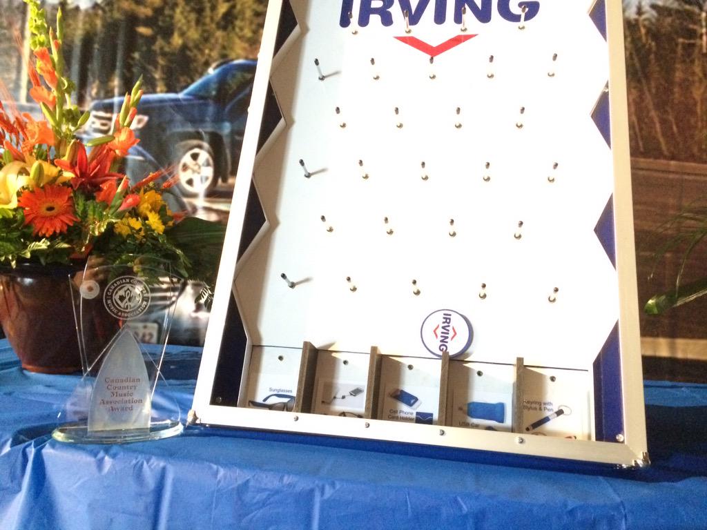 The CCMA Award (@theccmaaward) on Twitter photo I love the folks at <a href="/irvingoil/">Irving Oil</a>, but clearly my lack of arms puts me at a disadvantage for "Plinko" #fun #CCMA I love the folks at <a href="/irvingoil/">Irving Oil</a>, but clearly my lack of arms puts me at a disadvantage for "Plinko" #fun #CCMA