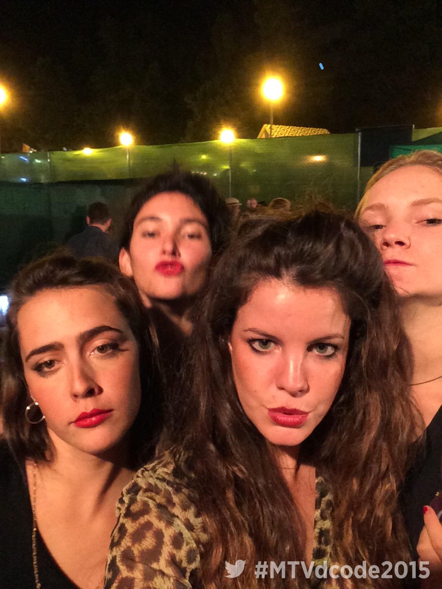 mtvspain's tweet photo. MTV ha llegado para dar caña en el #dcode2015. Cuenta tu experiencia con #MTVdcode2015 con @hindsband http://t.co/HYfdJ5j0SI