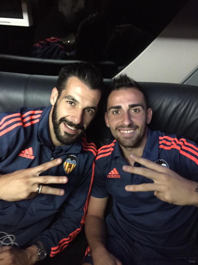 AlvaroNegredo9's tweet image. 3 puntos equipo!! Con el goleador 👍🏼⚽️👏🏼 @paco_alcacer #amunt