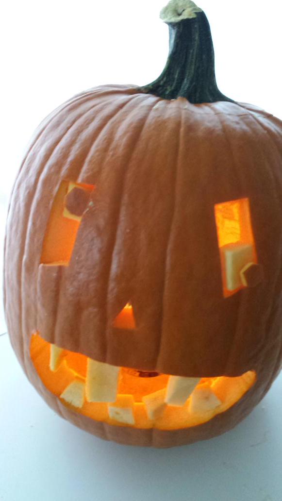 Jonathanhawgood's tweet photo. Just finished first pumpkin of the season.
#daughtersdecorated http://t.co/m21yTAzyfy
