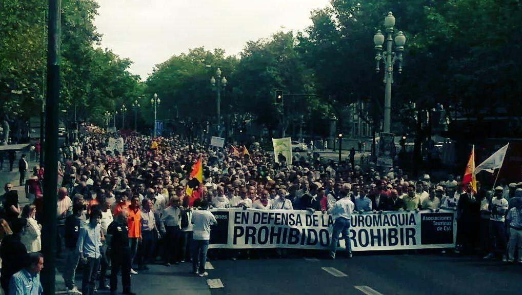 Retumbó Valladolid en un solo aplauso por la Tauromaquia y la Libertad. RT que se enteren los medios de comunicación.