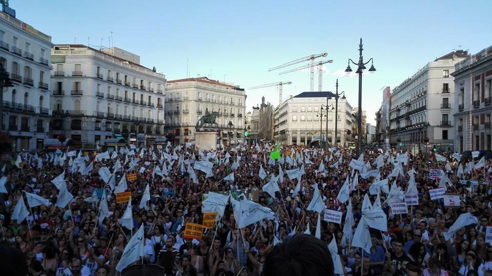 AzaharaySiria's tweet photo. #RompeUnaLanza CONTRA EL #ToroDeLaVega http://t.co/ZJDST7lvSp