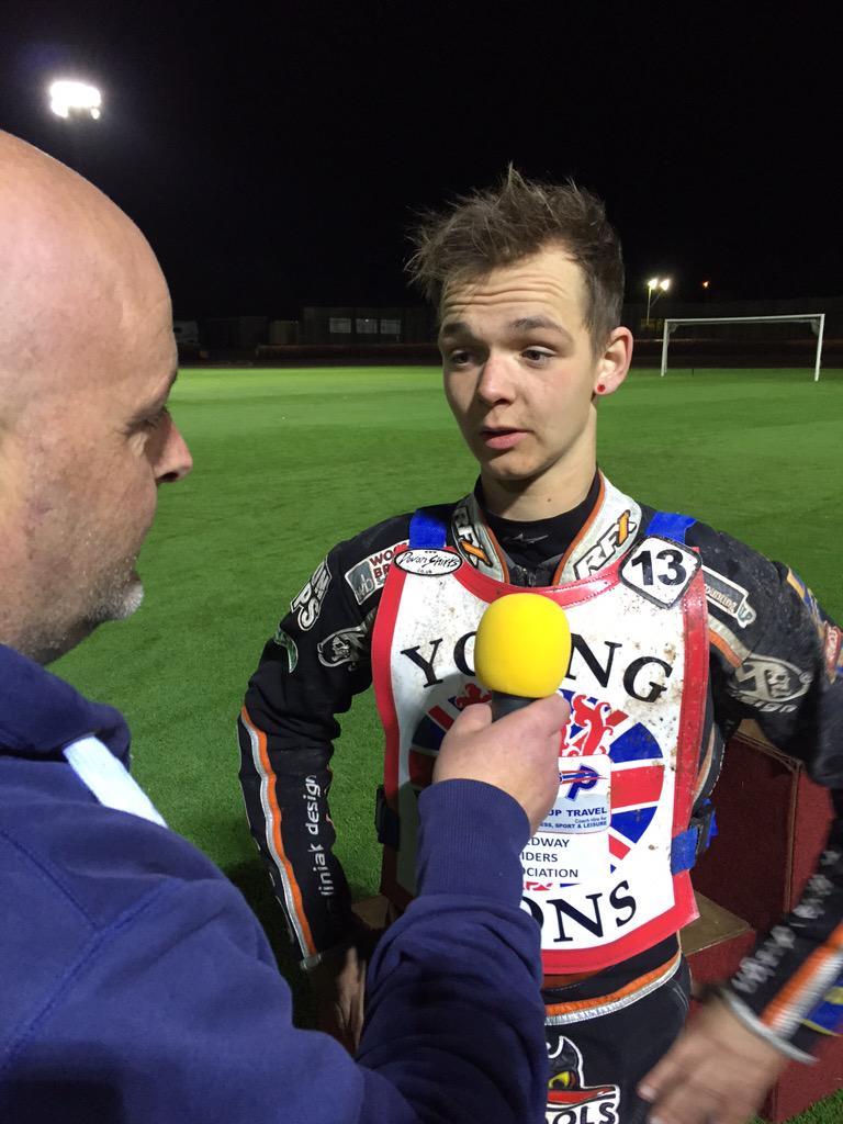 Well done <a href="/Josh96bates/">Josh Bates</a> 🇬🇧🏆
#Size12MotivationalSpeech 😂