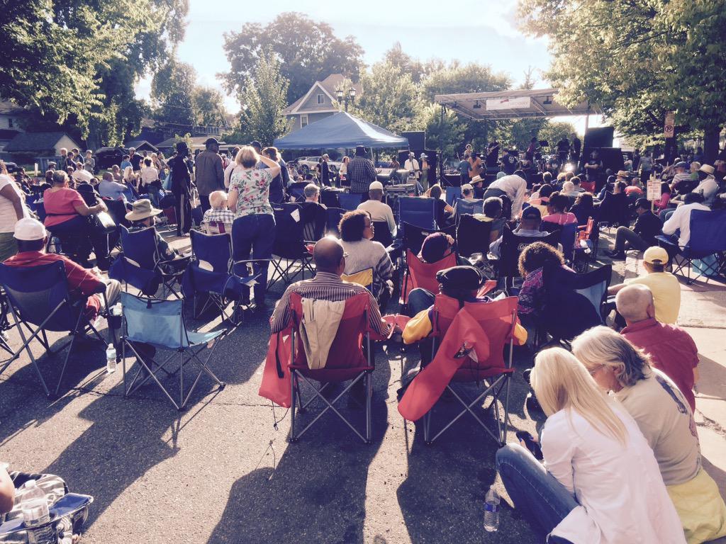 melvincarter3's tweet photo. You coming out to the Selby Ave Jazz Fest today? #ThereOrSquare http://t.co/x81BSMjA9v