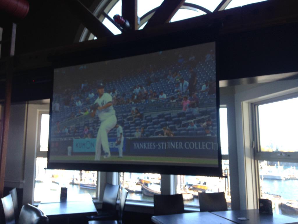 lighthousebandp's tweet photo. Toronto Blue Jays Game is on the BIG Screen right now. Double Header! http://t.co/pi6mf74HR6