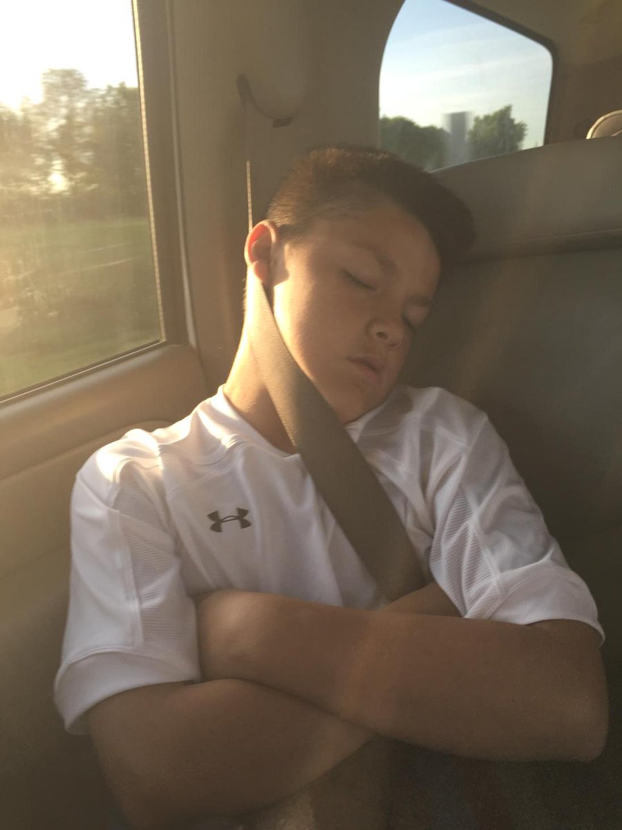 jaejuarez36's tweet photo. Game time! Haha http://t.co/K8hOXL4G8N