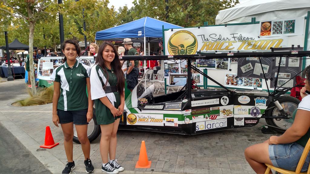 WalkerDi_QH's tweet photo. .@cityoflancaster @PHSSolarCar exhibiting at #CelebrateAmerica #solar2015 @AVEdServices http://t.co/FUgHMZkCiD