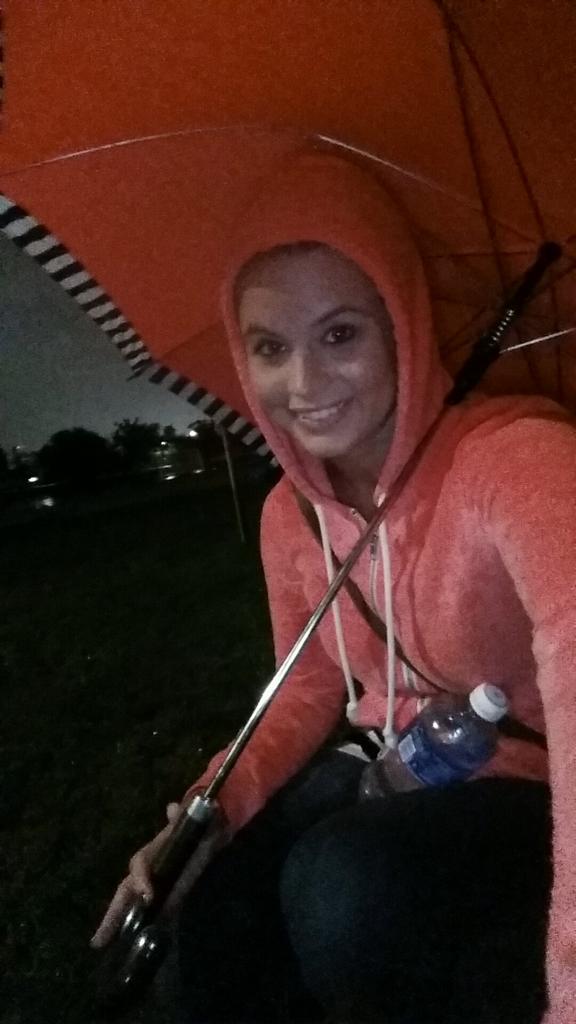Stacey_NashJill's tweet photo. #nashsummerbash alone and soaked and forgot a chair!! But can't wait to see @kristianbush and @glorianatheband ! http://t.co/62UG240yQI