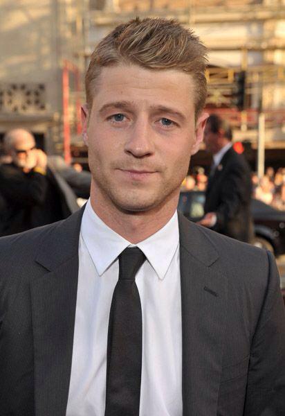 Happy Birthday Ben McKenzie AKA James Gordon! 