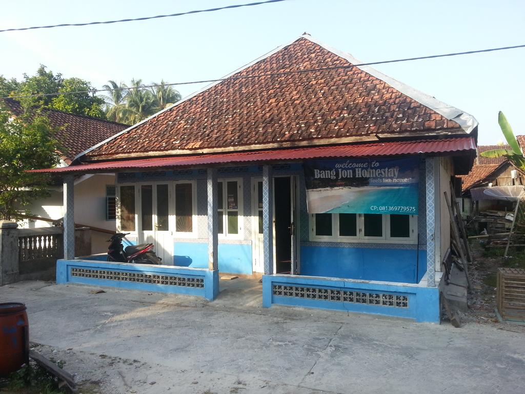 Oleh-oleh <a href="/PulauPisang/">Pulau Pisang Lampung</a> kemarin pagi. Hari ini mau menikmati Tanjung Setia dulu.
Coba buktikan keindahan Lampung.