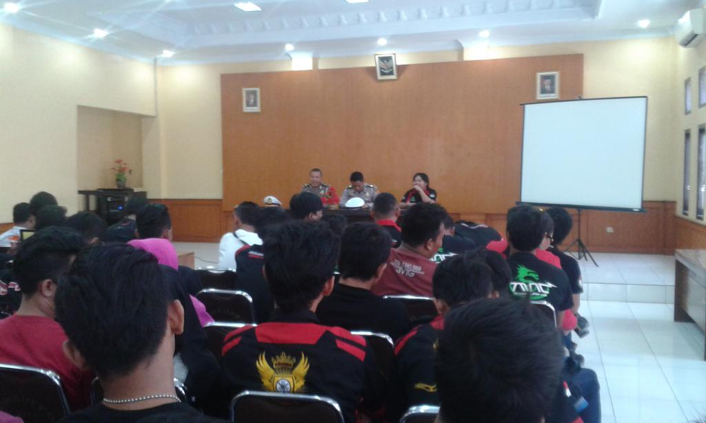 Safety Riding at Polres Majalengka with POM (Paguyuban Otomotif Majalengka).