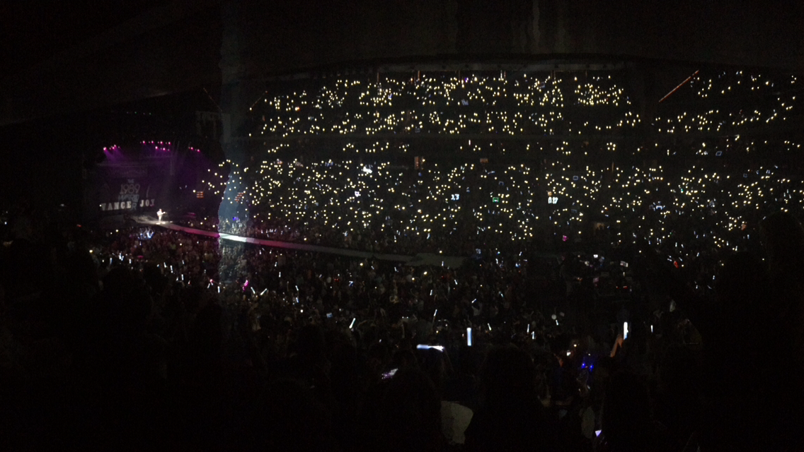 vancejoy's tweet photo. Lovin playing in St Paul supporting @taylorswift13 - this place looks beautiful in the fall #1989TourStPaul http://t.co/c19j1EvhR2