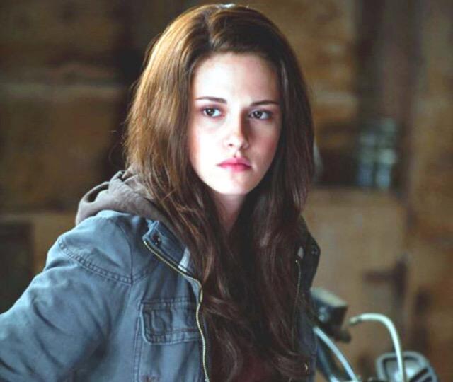 Happy birthday, Bella Swan. I didn\t spend years wishing I was you to forget your birthday now home girl. 