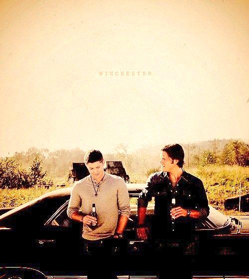 renesho's tweet photo. #10YearsofSupernatural #10YearsofSamnDean #10YearsofGreatness #10YearsofBrotherlyLove Always and Forever. #SPN 💖 http://t.co/CnYa453kLB