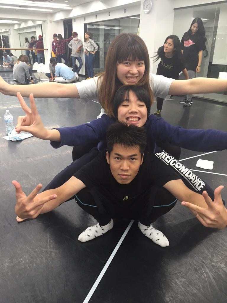 Gekidance 同軸並行戦國乱舞 En Twitter キャスト紹介 藤村真理奈ｻﾝ 西菜摘ｻﾝ 濱田愛華ｻﾝ 山岸和美ｻﾝ 木村充希ｻﾝ 仲の良いダンサーとスタッフの皆さん 背後が気になるところですね ダンサーの皆さんは背後にいてもこの存在感です 流石です Http T