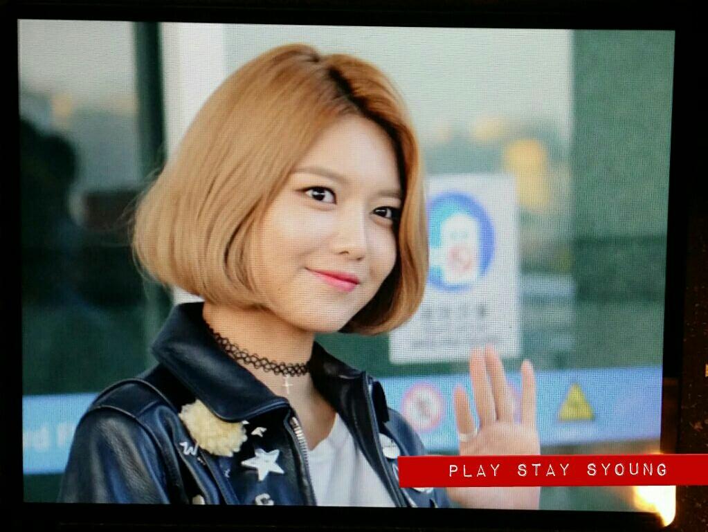 [PIC][13-09-2015]SooYoung khởi hành đi New York để tham dự "New York Fashion Week '코치(COACH) 2016SS Collection" vào chiều nay COx7ZCjVEAA8KBd